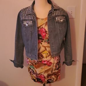 Hott summer dress! Jacket not included..